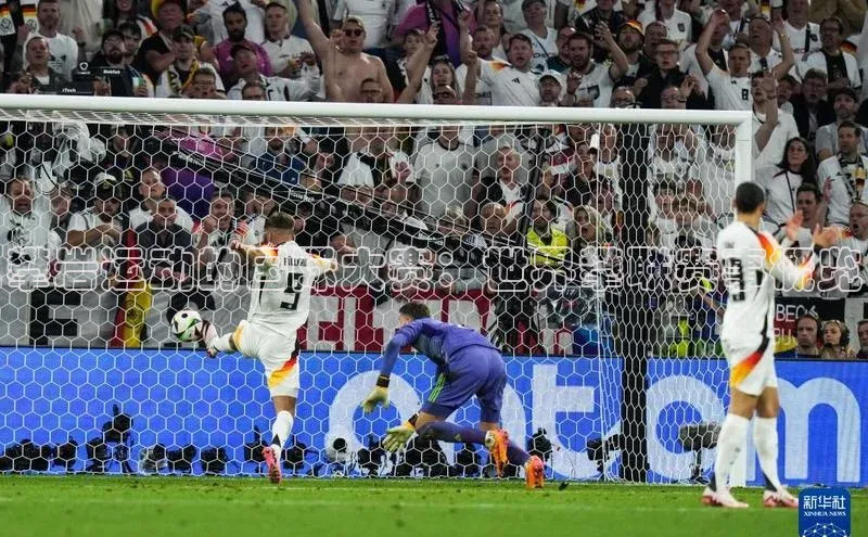 攀岩运动的国际大赛：世界攀联赛事概览